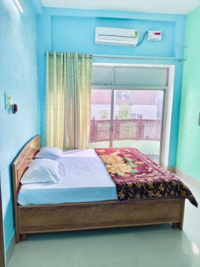 Devadham Guest House 3km Kashi Vishwanath Temple